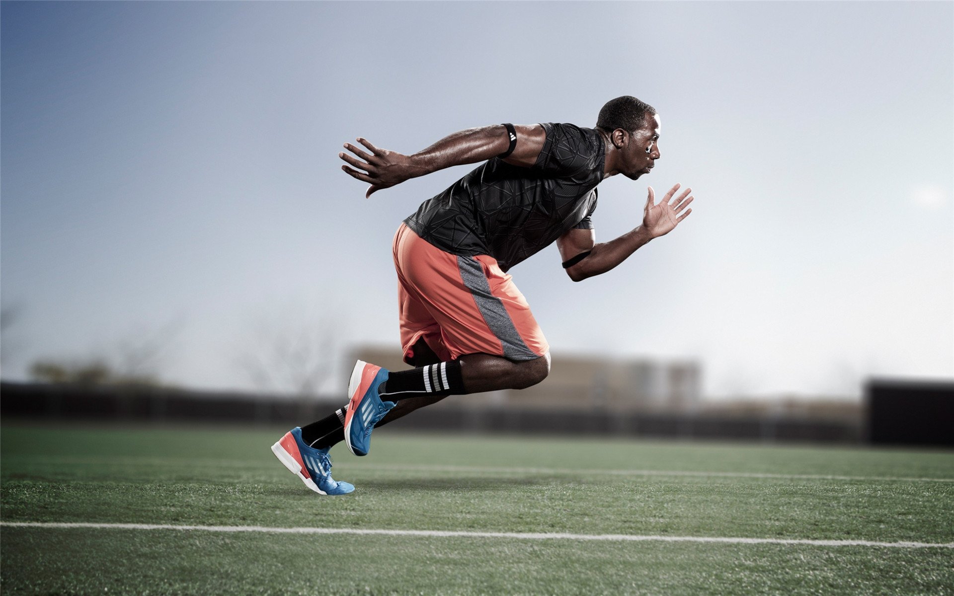 赛场“坑”场：奇怪的障碍带来新考验，赛场比赛